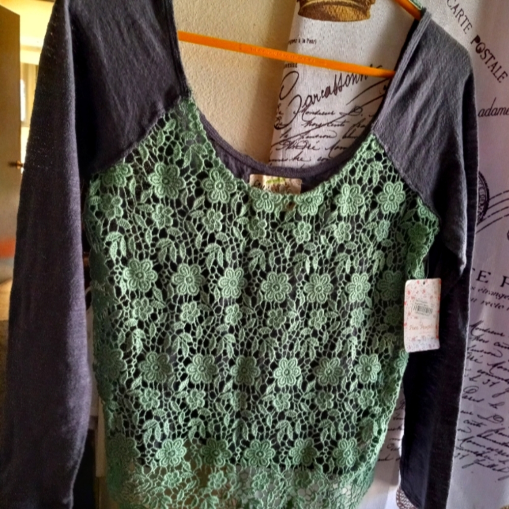 Free people 3/4 sleeve blouse